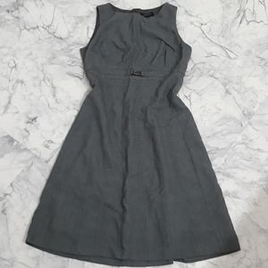 Tahari professional elegant sleeveless A line